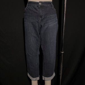 Torrid premium crop jeans. Size 16